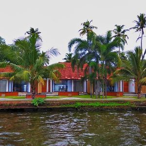 Punnamada Resort